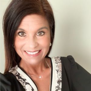 Meet your Posher, Lea